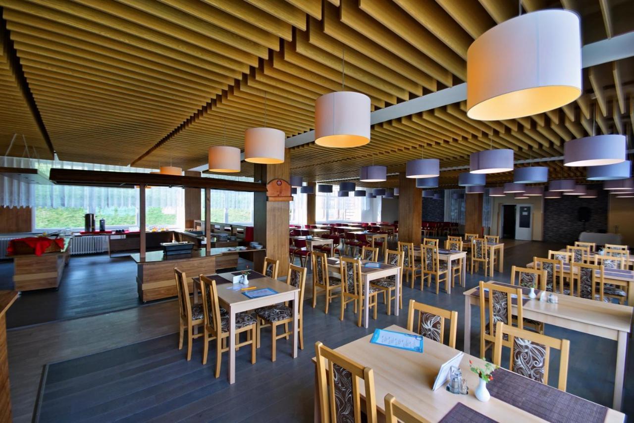Horsky Hotel Jelenovska S Bazenem V Cene Valašské Klobouky Εξωτερικό φωτογραφία