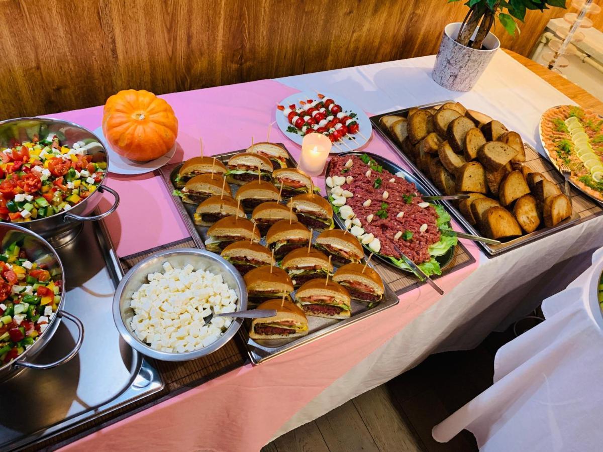 Horsky Hotel Jelenovska S Bazenem V Cene Valašské Klobouky Εξωτερικό φωτογραφία