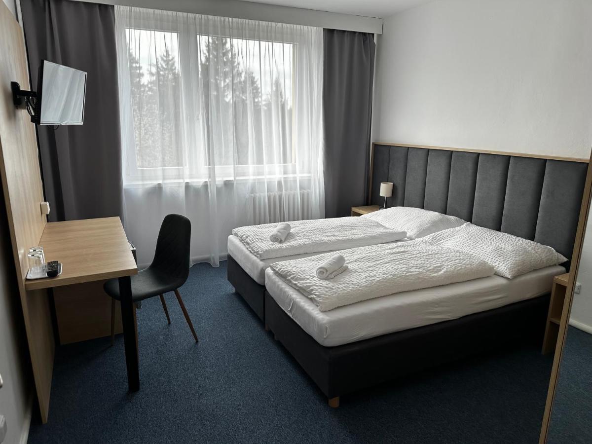Horsky Hotel Jelenovska S Bazenem V Cene Valašské Klobouky Εξωτερικό φωτογραφία