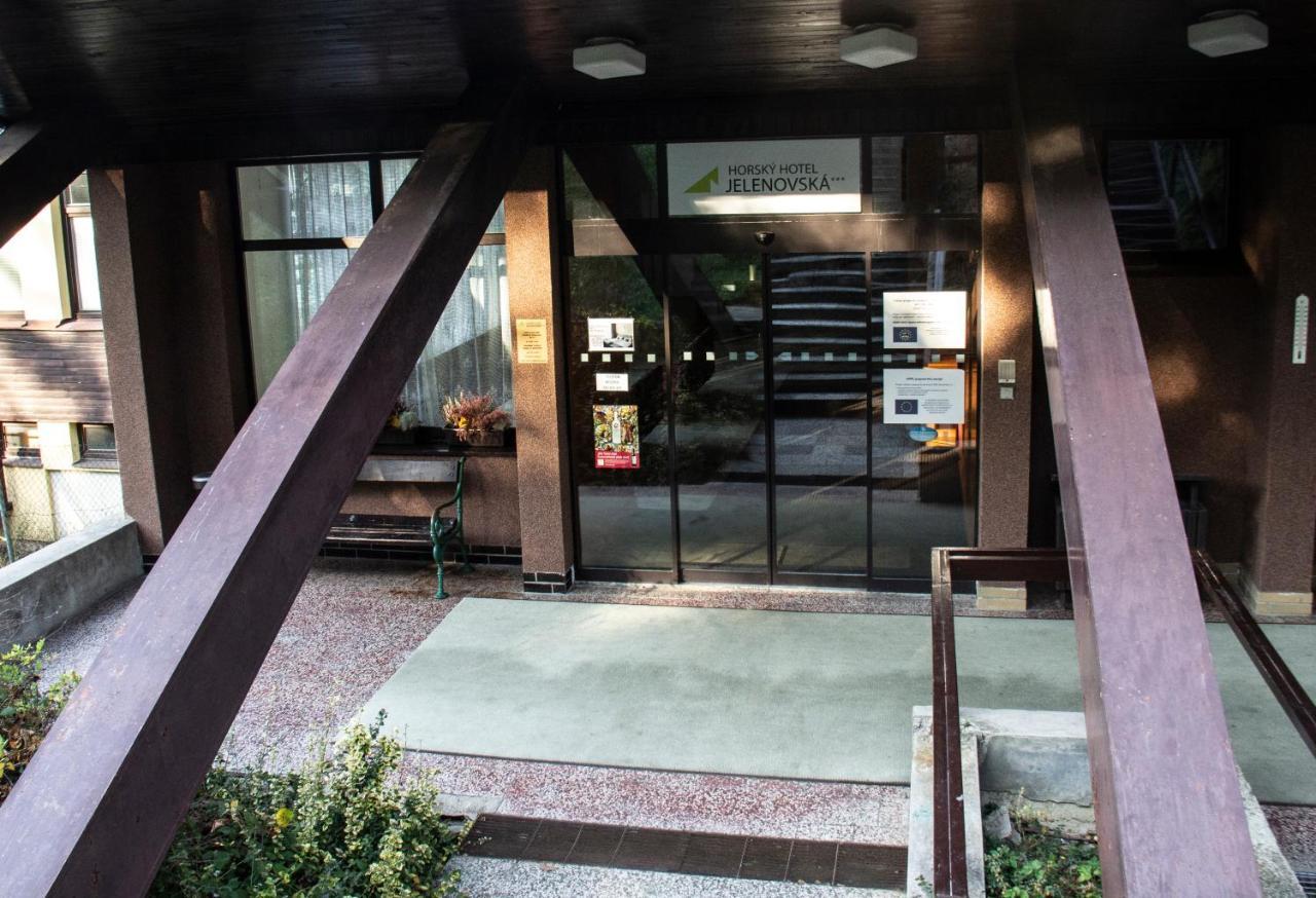 Horsky Hotel Jelenovska S Bazenem V Cene Valašské Klobouky Εξωτερικό φωτογραφία