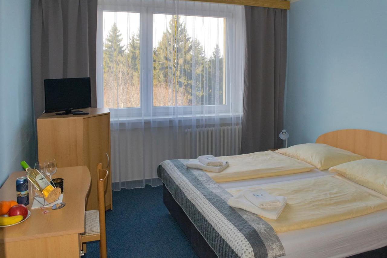 Horsky Hotel Jelenovska S Bazenem V Cene Valašské Klobouky Εξωτερικό φωτογραφία