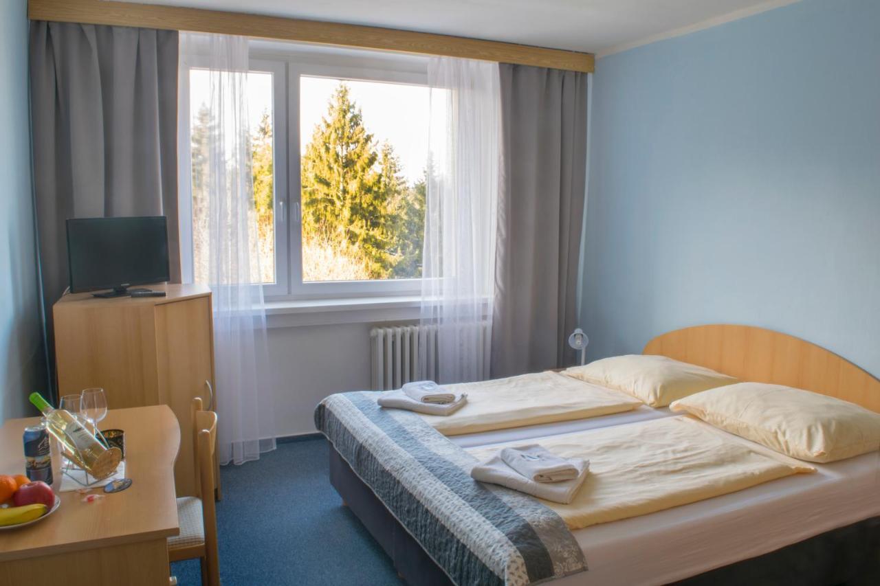 Horsky Hotel Jelenovska S Bazenem V Cene Valašské Klobouky Εξωτερικό φωτογραφία